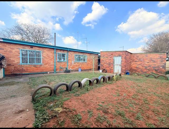 2 BEDROOM HOUSE FOR SALE IN VANDERBIJLPARK CW 6